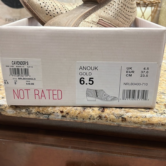 Cave sees Gold midi zip up bootie - Picture 2 of 3